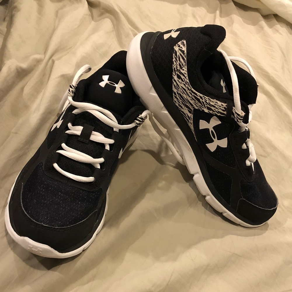 Under Armor 4D Foam sneakers only worn twice
